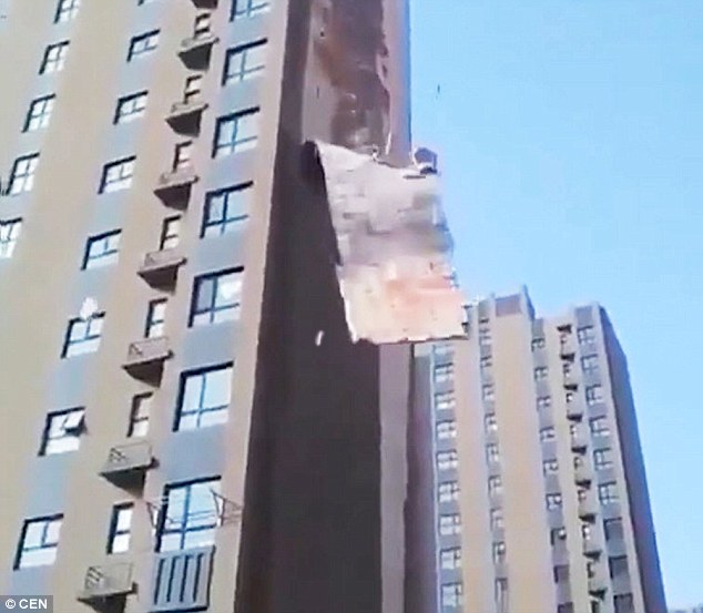 33A7B13A00000578-3566301-image-a-67_1461958717699.jpg