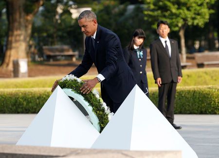 2016-05-27T093012Z_1_LYNXNPEC4Q0JE_RTROPTP_2_JAPAN-OBAMA-HIROSHIMA.JPG.cf.jpg
