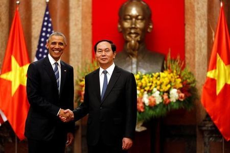 2016-05-27T051746Z_1_LYNXNPEC4Q07T_RTROPTP_2_VIETNAM-OBAMA.JPG.cf.jpg